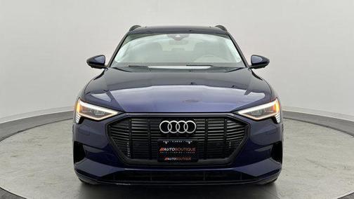 2021 Audi e-tron Premium Plus