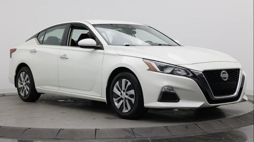Glacier White 2020 Nissan Altima S FWD