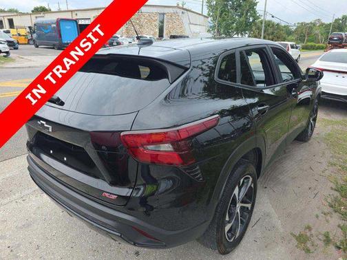 Mosaic Black Metallic 2025 Chevrolet Trax FWD 1RS