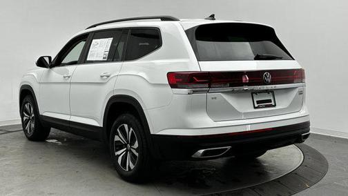 2025 Volkswagen Atlas 2.0T SE