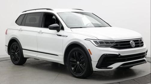 White 2022 Volkswagen Tiguan 2.0T SE R-Line Black