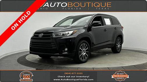 2017 Toyota Highlander SE