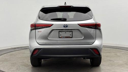 2023 Toyota Highlander Hybrid LE