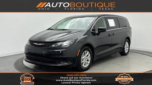 2022 Chrysler Voyager LX