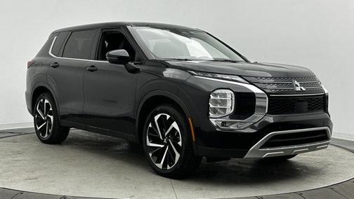 2024 Mitsubishi Outlander SE Black Edition w/Pano Roof S-AWC