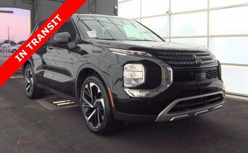 2024 Mitsubishi Outlander SE Black Edition w/Pano Roof S-AWC