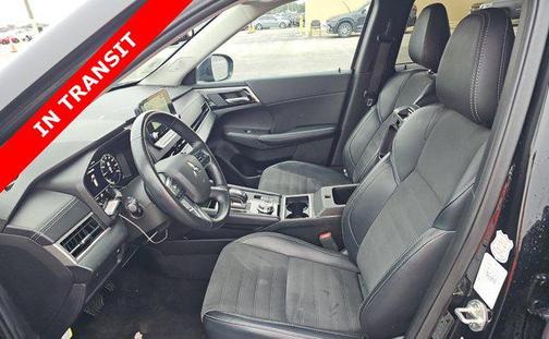 2024 Mitsubishi Outlander SE Black Edition w/Pano Roof S-AWC