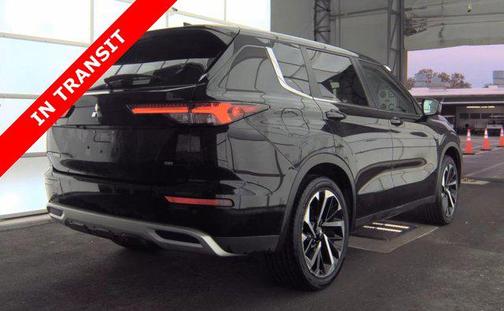 2024 Mitsubishi Outlander SE Black Edition w/Pano Roof S-AWC