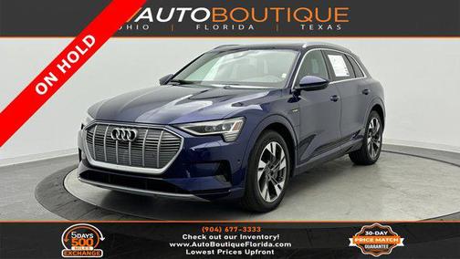 2022 Audi e-tron Premium Plus