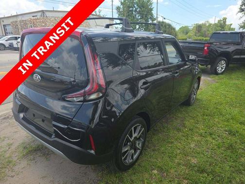 Fusion Black 2024 Kia Soul EX