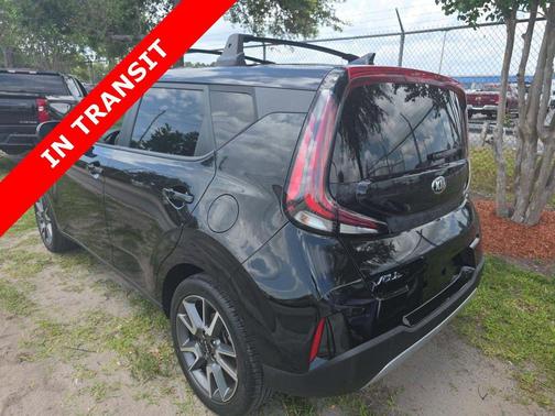 Fusion Black 2024 Kia Soul EX