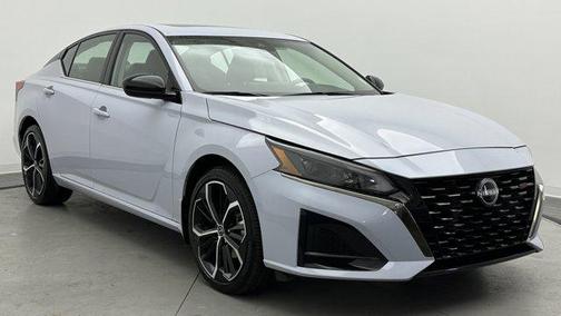 2024 Nissan Altima SR FWD
