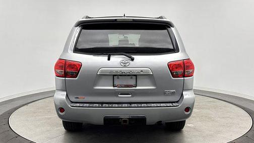 Silver Sky Metallic 2016 Toyota Sequoia SR5