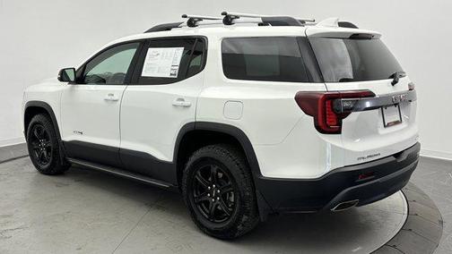 2023 GMC Acadia AWD AT4