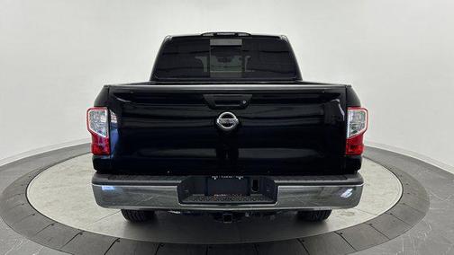 2019 Nissan Titan SV