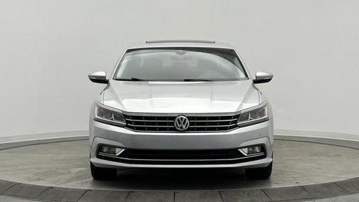 2017 Volkswagen Passat 1.8T SEL Premium