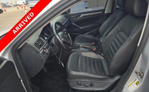 2017 Volkswagen Passat 1.8T SEL Premium