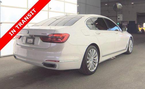 2017 BMW 740 740i