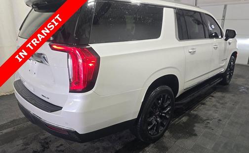 White 2023 GMC Yukon XL SLT