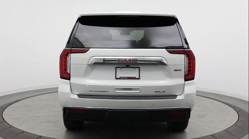 White 2023 GMC Yukon XL SLT
