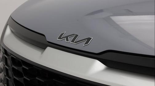 Everlasting Silver 2024 Kia Sportage EX