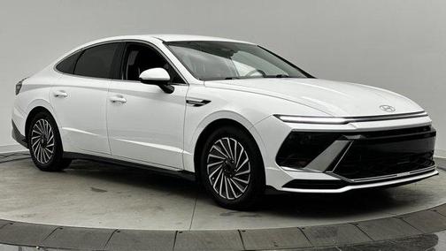 2024 Hyundai SONATA Hybrid SE