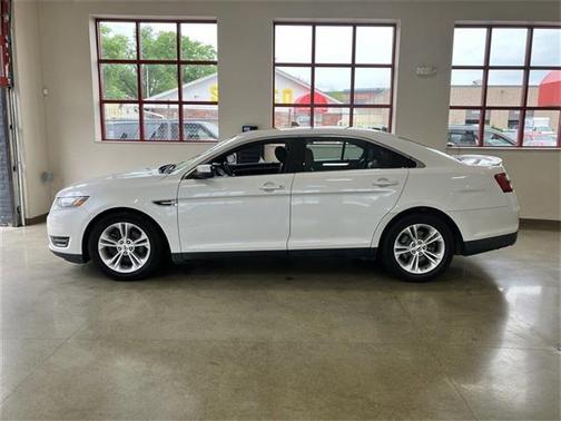 2014 Ford Taurus SEL