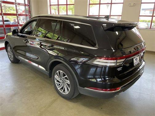 Infinite Black Metallic Clearcoat 2023 Lincoln Aviator Livery