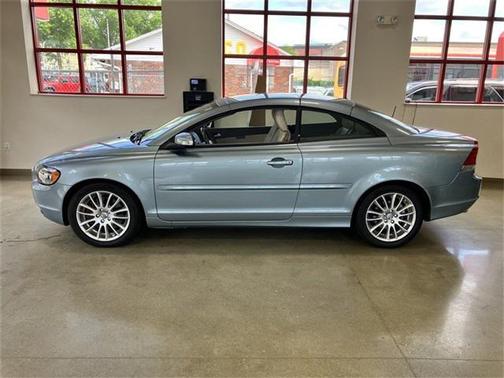 2008 Volvo C70 T5