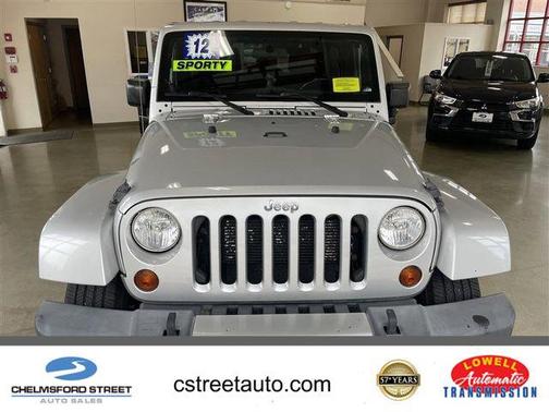 Bright Silver Metallic Clearcoat 2012 Jeep Wrangler Unlimited Sahara