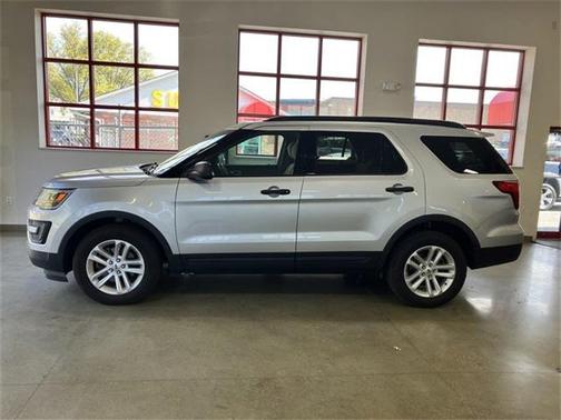 2016 Ford Explorer Base