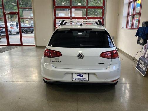 2016 Volkswagen e-Golf SE