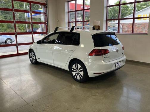 2016 Volkswagen e-Golf SE