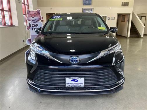 2023 Toyota Sienna XLE 7 Passenger