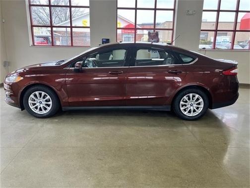 2016 Ford Fusion S