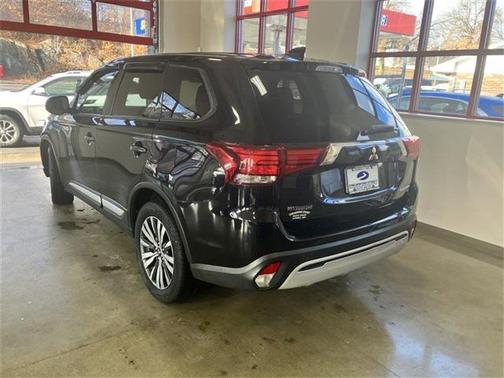 2019 Mitsubishi Outlander SE