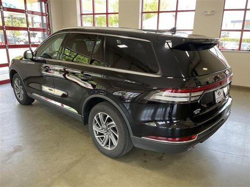 Infinite Black Metallic Clearcoat 2023 Lincoln Aviator Livery