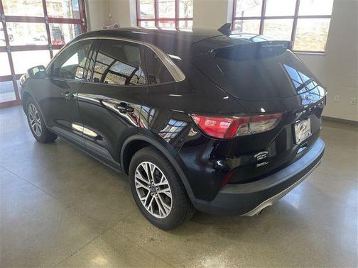 Black Metallic 2022 Ford Escape SEL