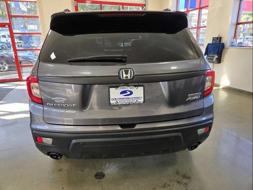 Lunar Silver Metallic 2021 Honda Passport AWD Touring