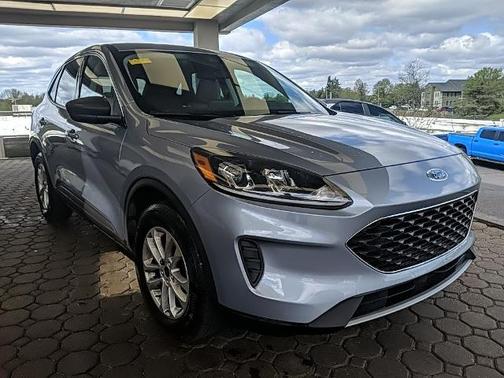 ICED BLUE SILVER METALLIC 2022 Ford Escape SE