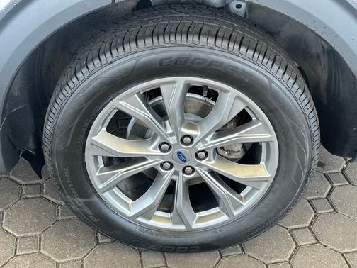 STAR WHITE MET TRI-COAT 2023 Ford Explorer XLT