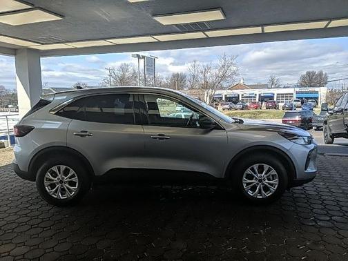 ICONIC SILVER METALLIC 2024 Ford Escape ACTIVE