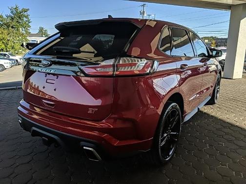 2022 Ford Edge ST