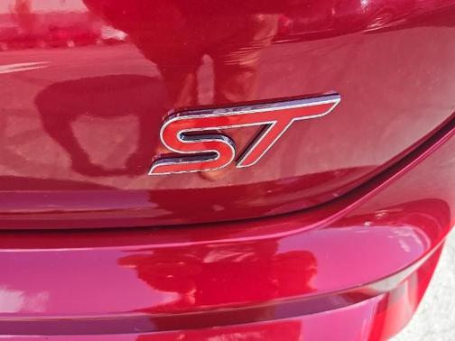 2022 Ford Edge ST