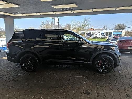 AGATE BLACK METALLIC 2023 Ford Explorer ST
