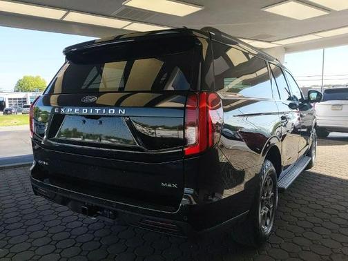 AGATE BLACK METALLIC 2025 Ford Expedition ACTIVE