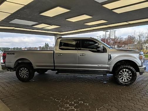 2022 Ford F-350 LARIAT SUPER DUTY