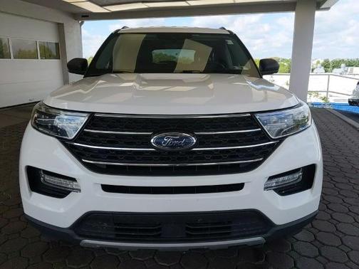STAR WHITE MET TRI-COAT 2022 Ford Explorer XLT