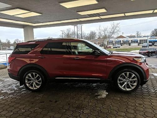 RAPID RED MET TINTED CC 2022 Ford Explorer PLATINUM