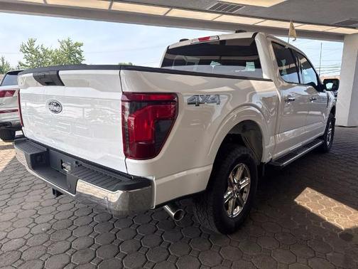OXFORD WHITE 2025 Ford F-150 XLT